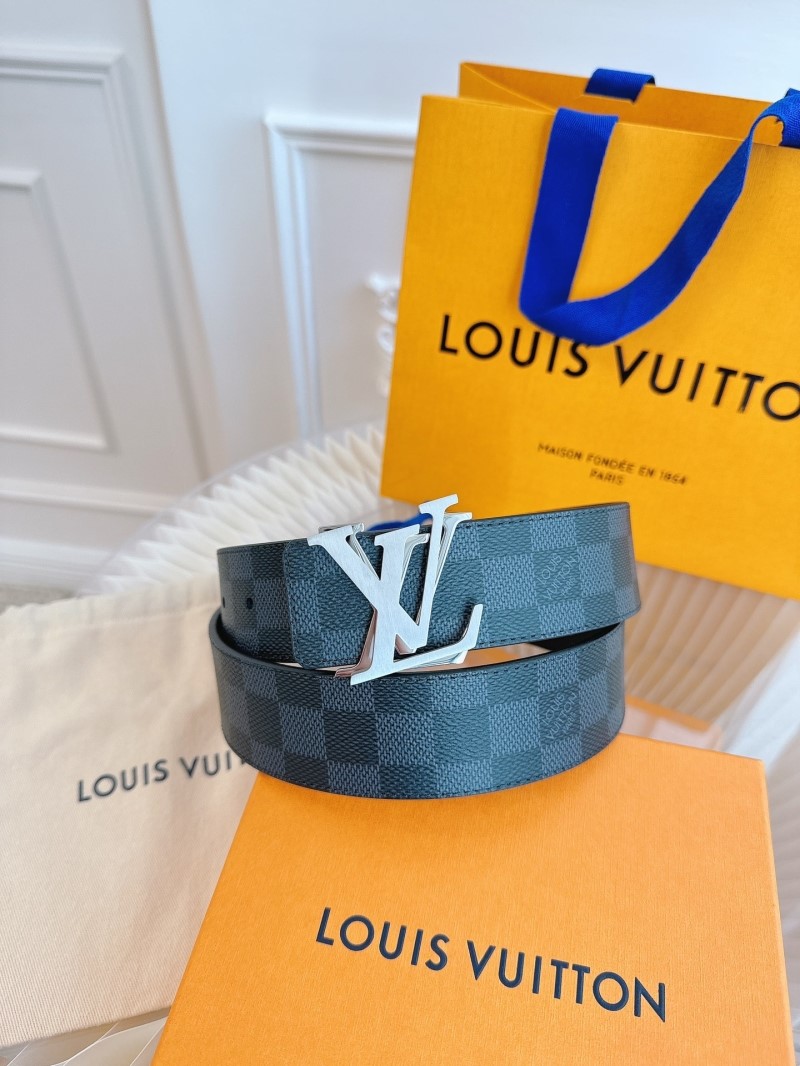 l0vis Vvtt0n belts